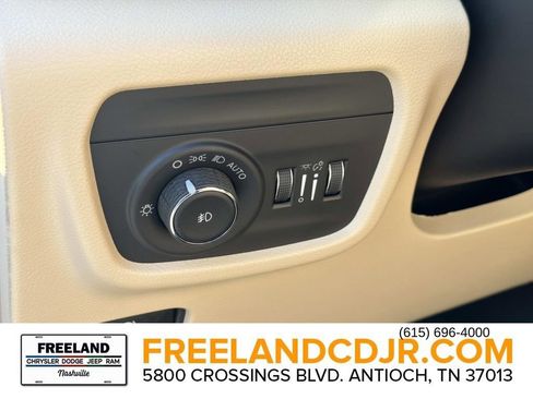 New 2026 Jeep Grand Cherokee Limited w/ Luxury Tech Group II image 26