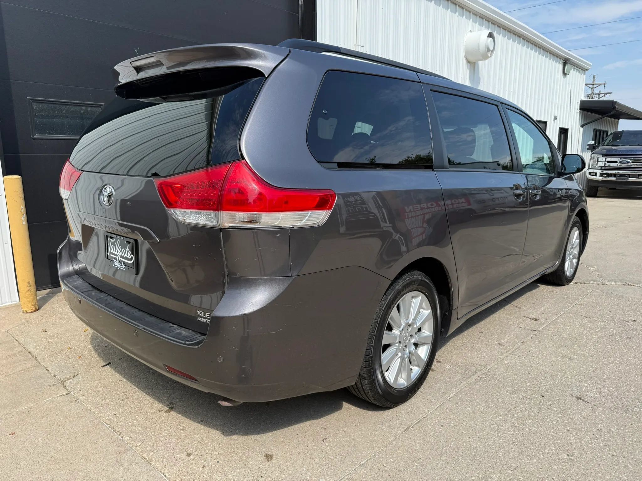 Used 2013 Toyota Sienna XLE AWD/4WD image 5