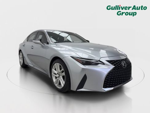 Used 2024 Lexus IS 300 w/ Comfort Package RWD image 13