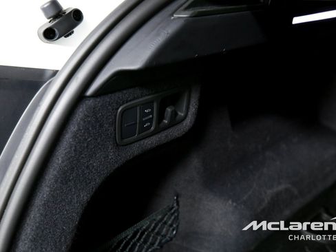 Used 2022 Lamborghini Urus AWD/4WD image 21