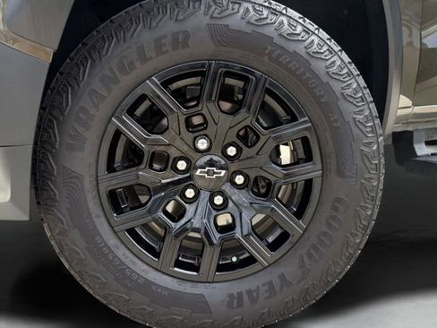 Used 2024 Chevrolet Colorado Trail Boss w/ Advanced Trailering Package AWD/4WD image 36