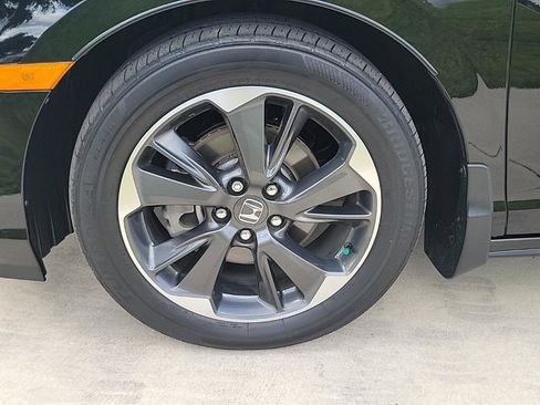 Used 2023 Honda Odyssey Elite image 3