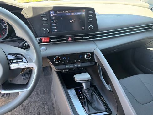 Certified 2023 Hyundai Elantra SEL FWD image 27