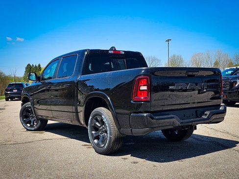 New 2026 RAM 1500 4x4 Crew Cab image 6
