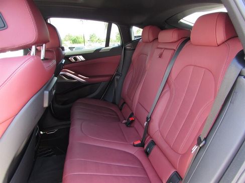 Used 2022 BMW X6 xDrive40i w/ Premium Package AWD/4WD image 28