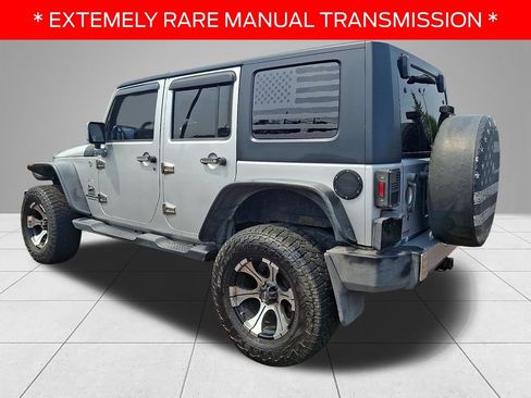Used 2008 Jeep Wrangler Unlimited Sahara AWD/4WD image 6