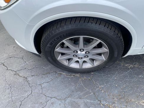 Used 2017 Buick Enclave Leather w/ Trailering Package FWD image 4
