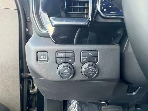 Used 2025 Chevrolet Silverado 1500 LT Trail Boss w/ Protection Package AWD/4WD image 29