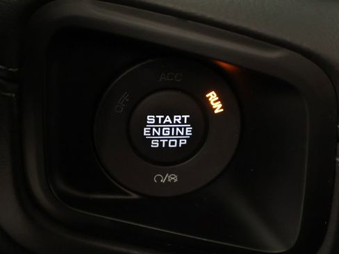 Used 2025 Jeep Wrangler Unlimited Sahara AWD/4WD image 37