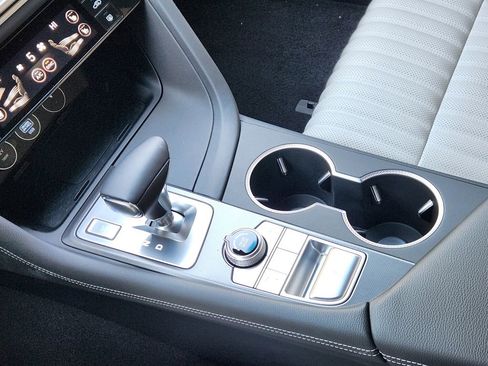 Used 2024 Genesis G70 3.3T Advanced image 17