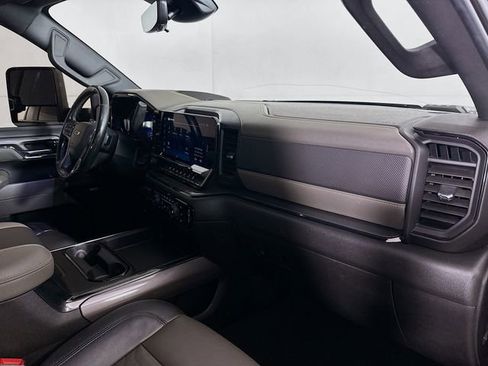 Certified 2024 Chevrolet Silverado 2500 ZR2 w/ Technology Package image 32