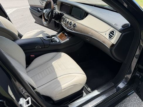Used 2017 Mercedes-Benz S 550 Sedan image 14