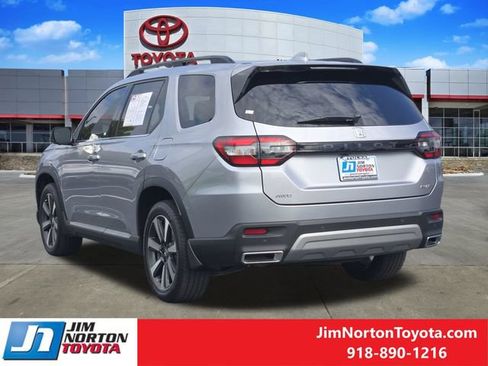 Used 2024 Honda Pilot Elite image 5