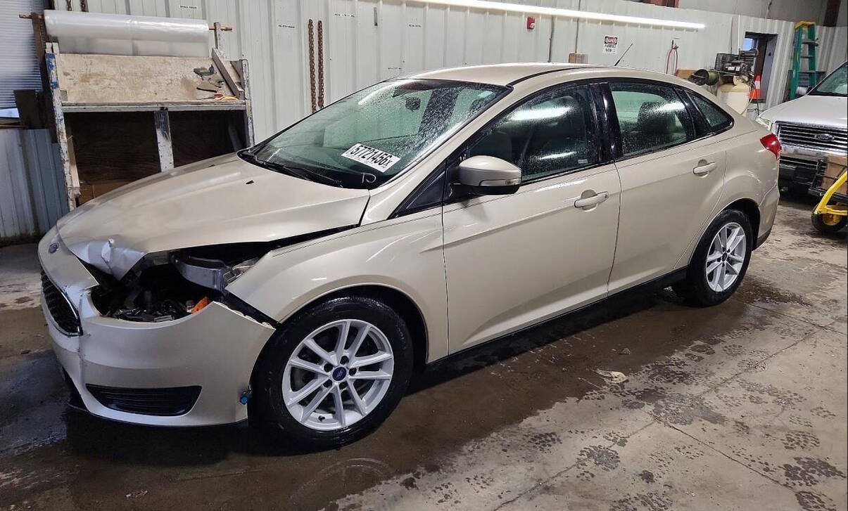 Used 2018 Ford Focus SE w/ Cold Weather Package FWD image 45
