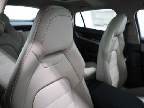 Used 2026 Porsche Panamera RWD image 22