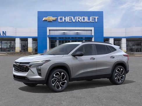 New 2026 Chevrolet Trax RS w/ Sunroof Package FWD image 2