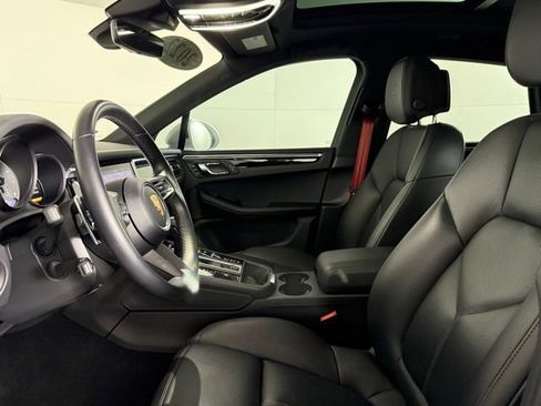 Used 2022 Porsche Macan S image 33
