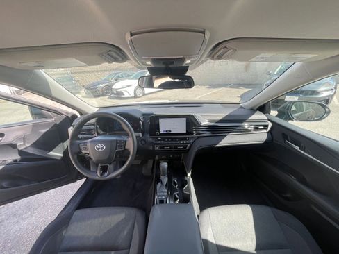 Used 2025 Toyota Camry LE image 34