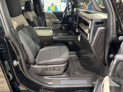 New 2026 GMC Hummer EV 4x4 Crew Cab image 32