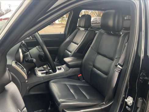 Used 2022 Jeep Grand Cherokee Limited w/ Trailer Tow Group IV image 30