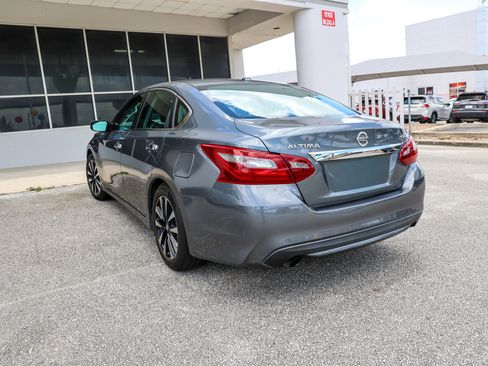 Used 2018 Nissan Altima 2.5 SV FWD image 9