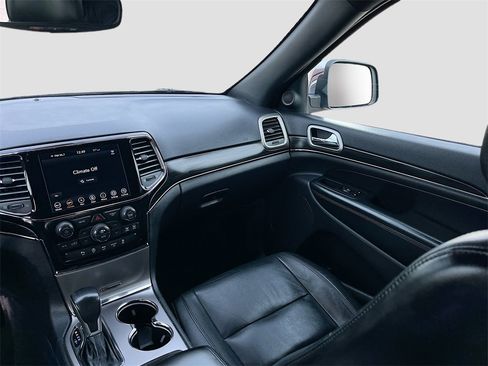 Used 2019 Jeep Grand Cherokee Limited image 24