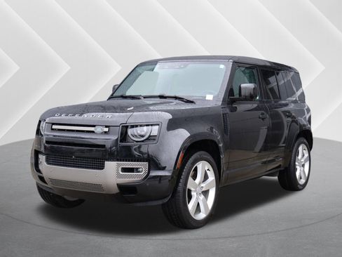 Used 2025 Land Rover Defender 110 X-Dynamic SE AWD/4WD image 1