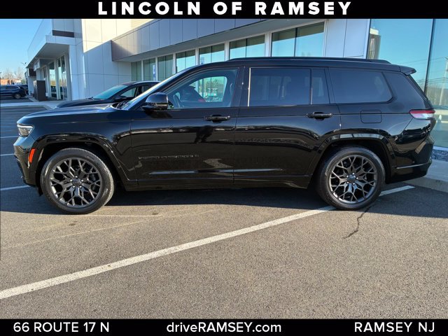Used 2023 Jeep Grand Cherokee L Summit w/ High Altitude Package AWD/4WD image 4