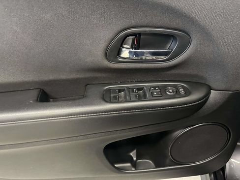 Used 2020 Honda HR-V Sport image 18