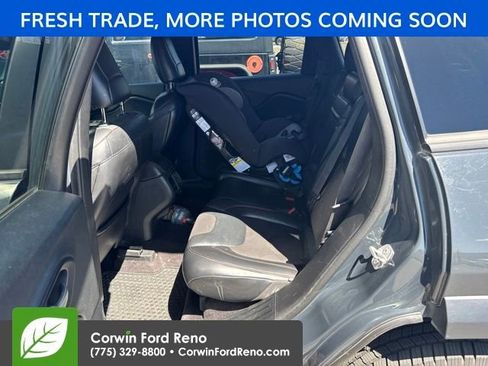 Used 2016 Jeep Cherokee Trailhawk AWD/4WD image 10