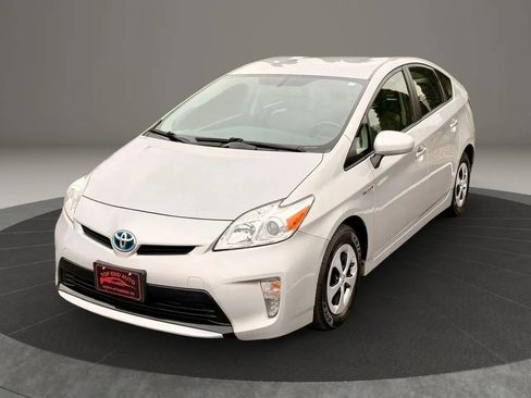 Used 2015 Toyota Prius One image 1