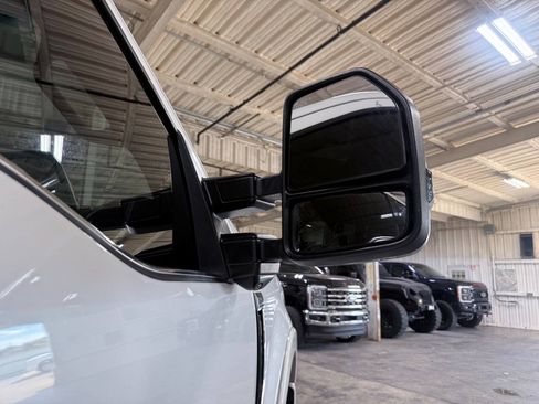 Used 2017 Ford F250 Platinum w/ Platinum Ultimate Package AWD/4WD image 16