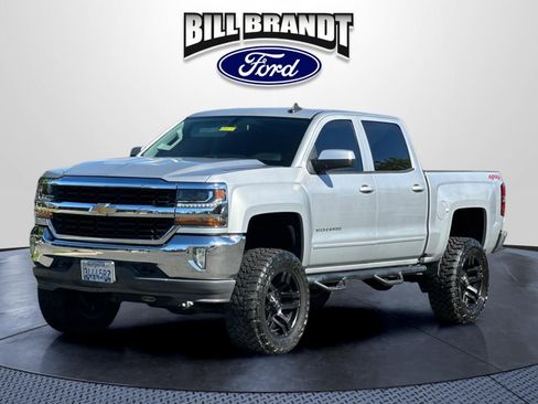 Used 2018 Chevrolet Silverado 1500 LT w/ All Star Edition AWD/4WD image 7