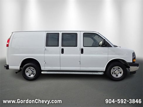 Used 2024 Chevrolet Express 2500 w/ Driver Convenience Package image 7