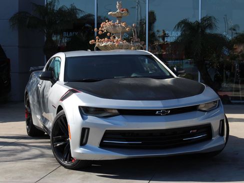 Used 2018 Chevrolet Camaro LT w/ Redline Edition image 2
