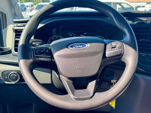 Used 2022 Ford Transit 350 DRW RWD image 15
