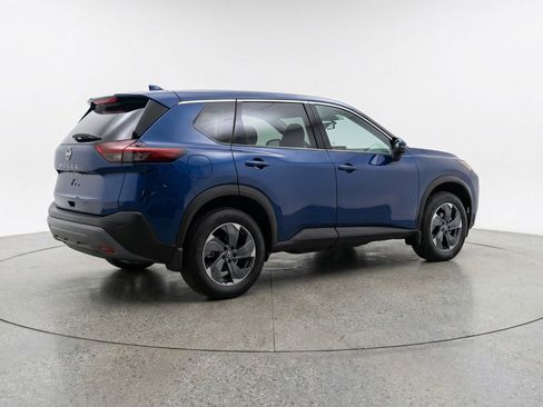 Used 2025 Nissan Rogue SV FWD image 9