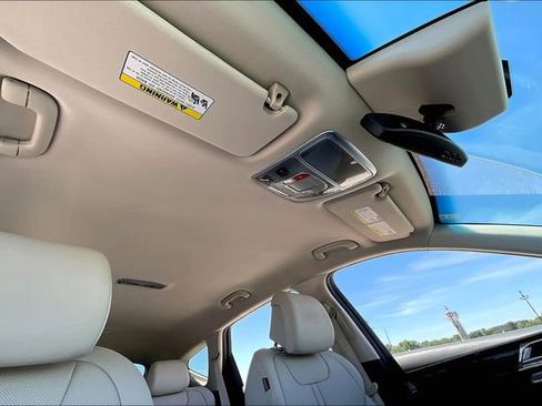Certified 2025 Genesis GV80 2.5T Standard AWD/4WD image 22
