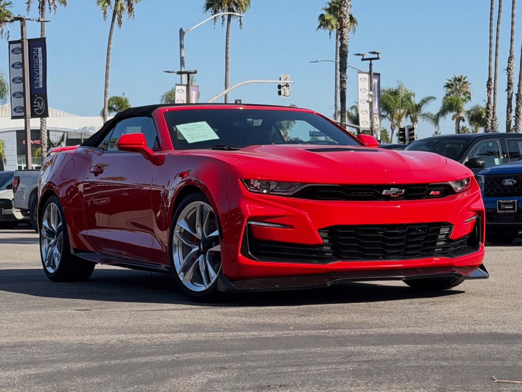 Used 2021 Chevrolet Camaro SS RWD image 2