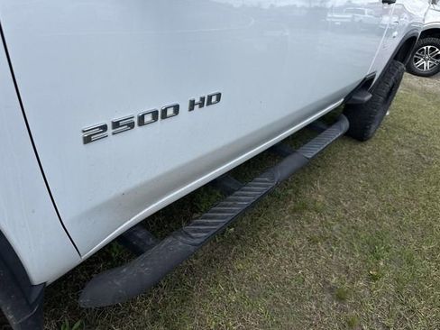 Used 2020 Chevrolet Silverado 2500 Custom w/ Custom Value Package image 13