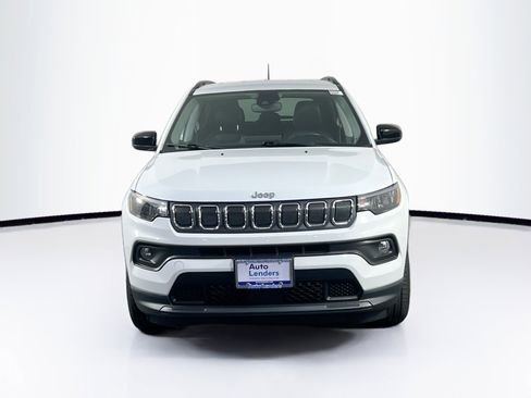 Used 2022 Jeep Compass Latitude w/ Convenience Group AWD/4WD image 2