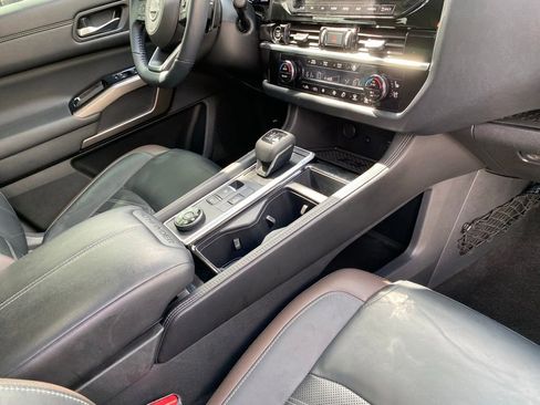 Used 2024 Nissan Pathfinder Platinum w/ Cargo Package AWD/4WD image 42