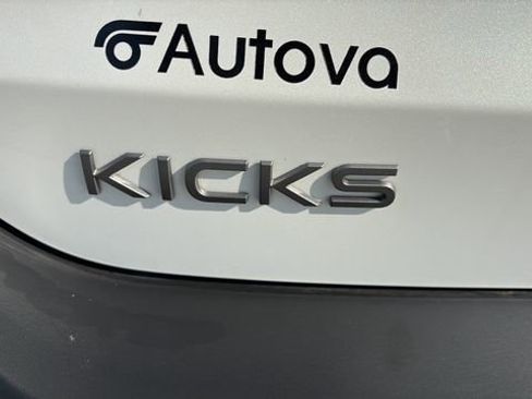 Used 2025 Nissan Kicks SR w/ SR Premium Package image 30