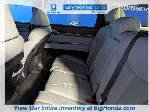 Used 2022 Hyundai Palisade SEL w/ 8P Bench Seat Package image 16