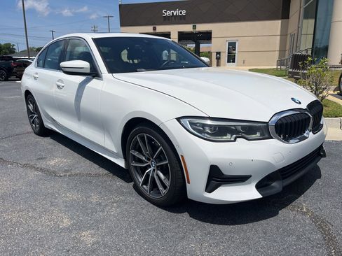 Used 2020 BMW 330i Sedan w/ Convenience Package RWD image 2