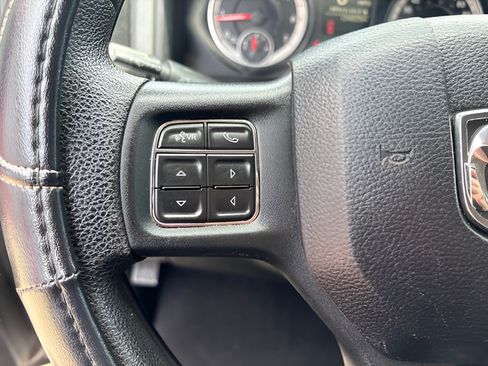 Used 2016 RAM 1500 Classic SLT AWD/4WD image 33