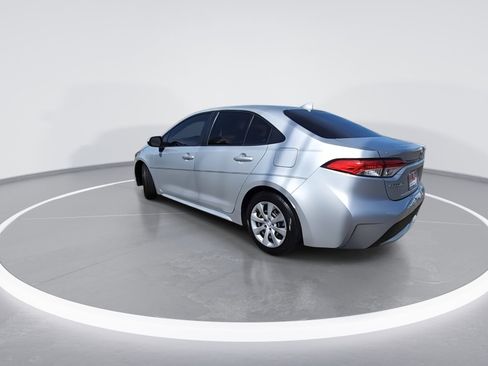 Used 2022 Toyota Corolla LE FWD image 6