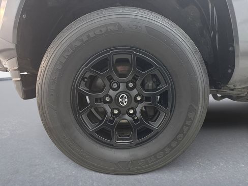 Used 2022 Toyota Tacoma SR5 AWD/4WD image 20