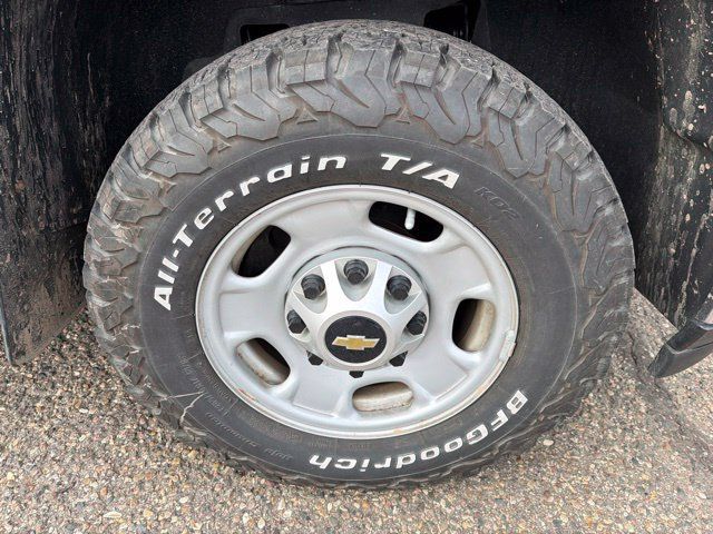 Used 2013 Chevrolet Silverado 2500 W/T AWD/4WD image 14