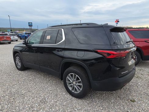 Used 2023 Chevrolet Traverse LT image 4